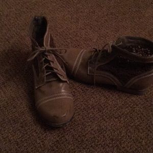 Size 9 Brown Aphorism Boots-New